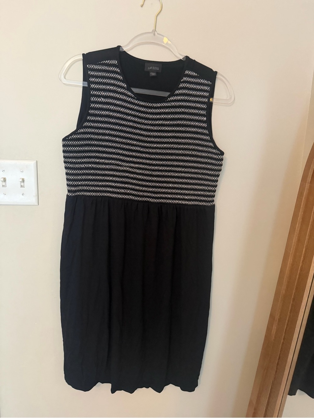 J. Jill Black and White Sleeveless Knit Bodice Dress
